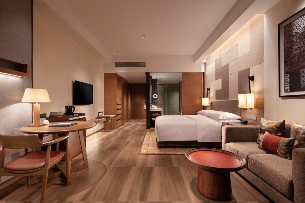 Standard room DoubleTree by Hilton Huidong Resort