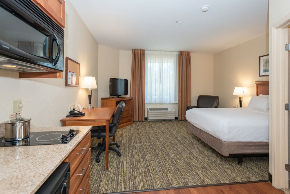 Suite Candlewood Suites Mobile-Downtown, an IHG Hotel