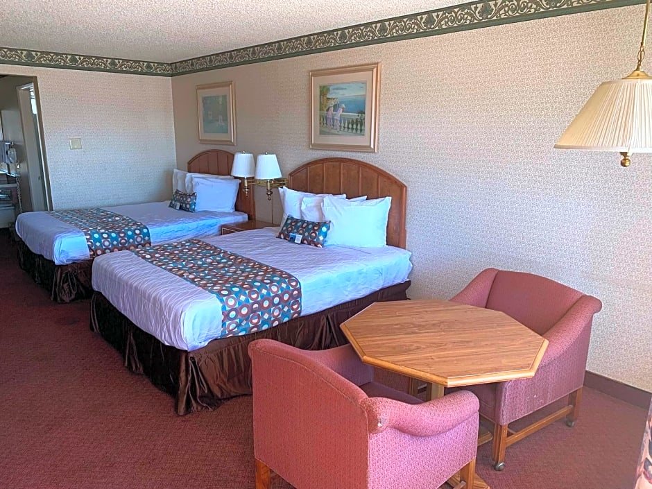 Двухместный номер Standard Econo Lodge Inn & Suites