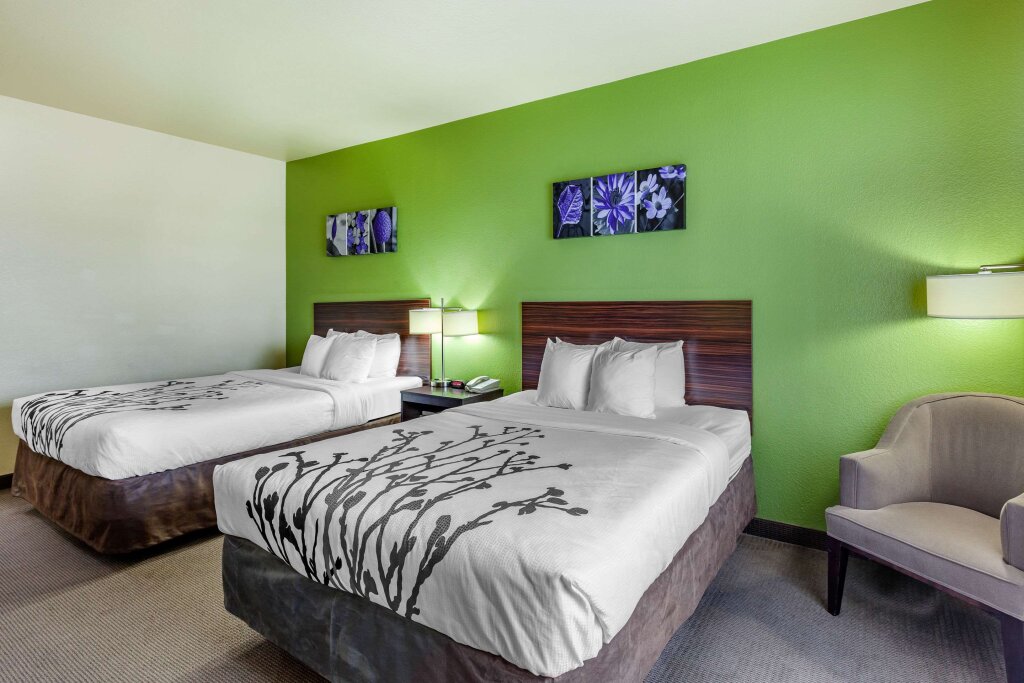Четырёхместный номер Standard Sleep Inn & Suites Hewitt - South Waco