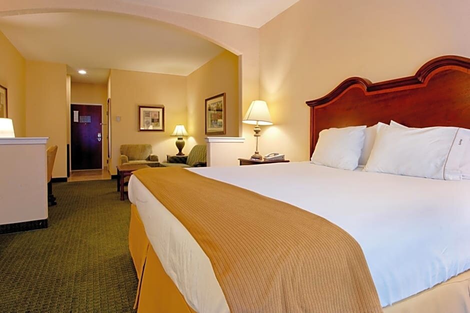 Deluxe Suite Holiday Inn Express Hotel & Suites San Antonio, an IHG Hotel