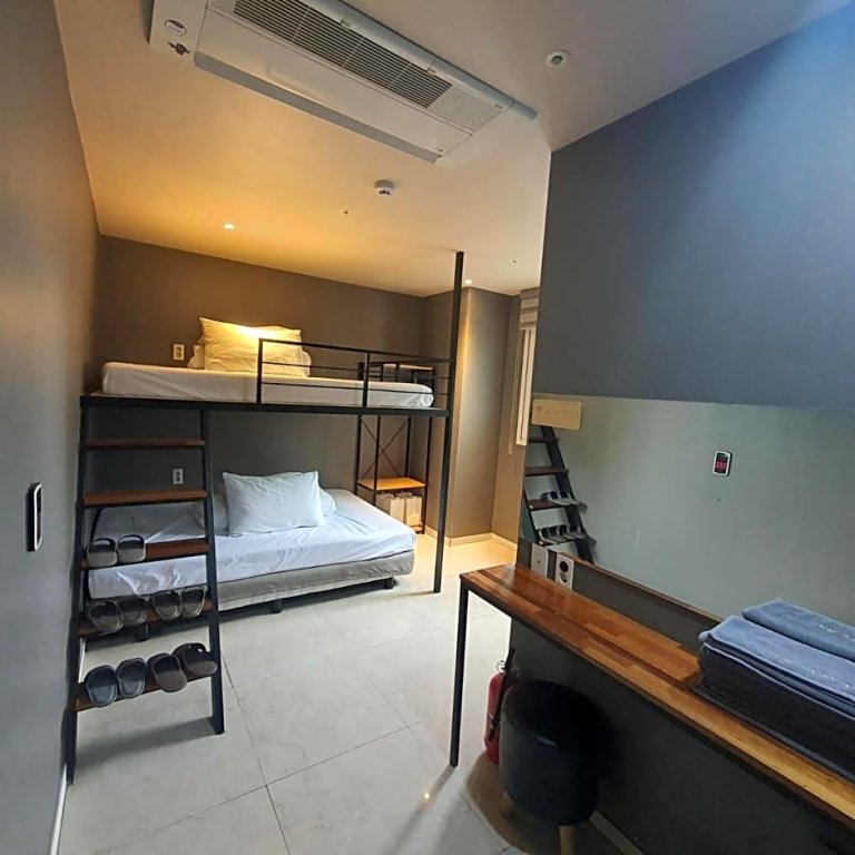 Standard Vierer Zimmer Doppelhaus MyeongDong New Stay Inn