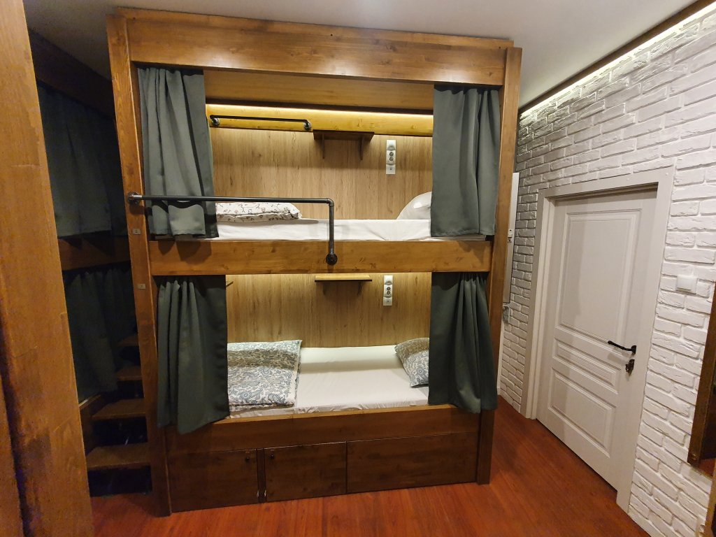Кровать в общем номере Hostel Light Dream