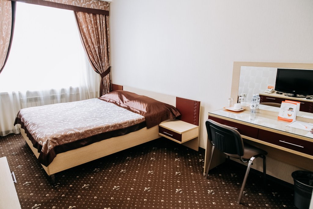 Standard Vierer Zimmer mit Stadtblick Armada Comfort Hotel