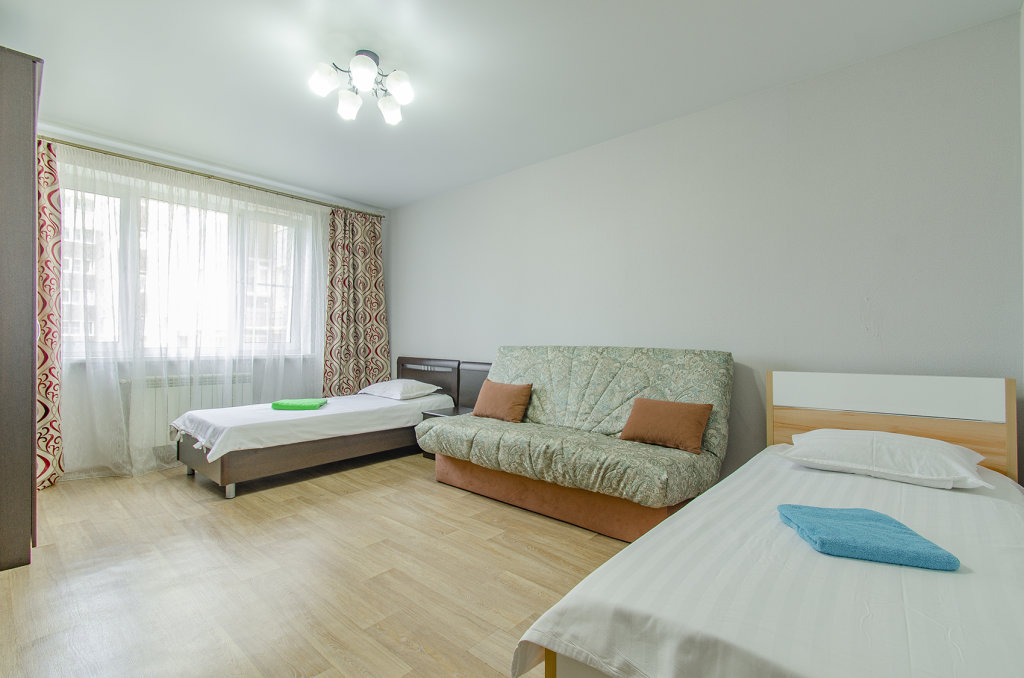 2 Bedrooms Standard Quadruple room with balcony Kvartirnoe Byuro Kryilya Apartments