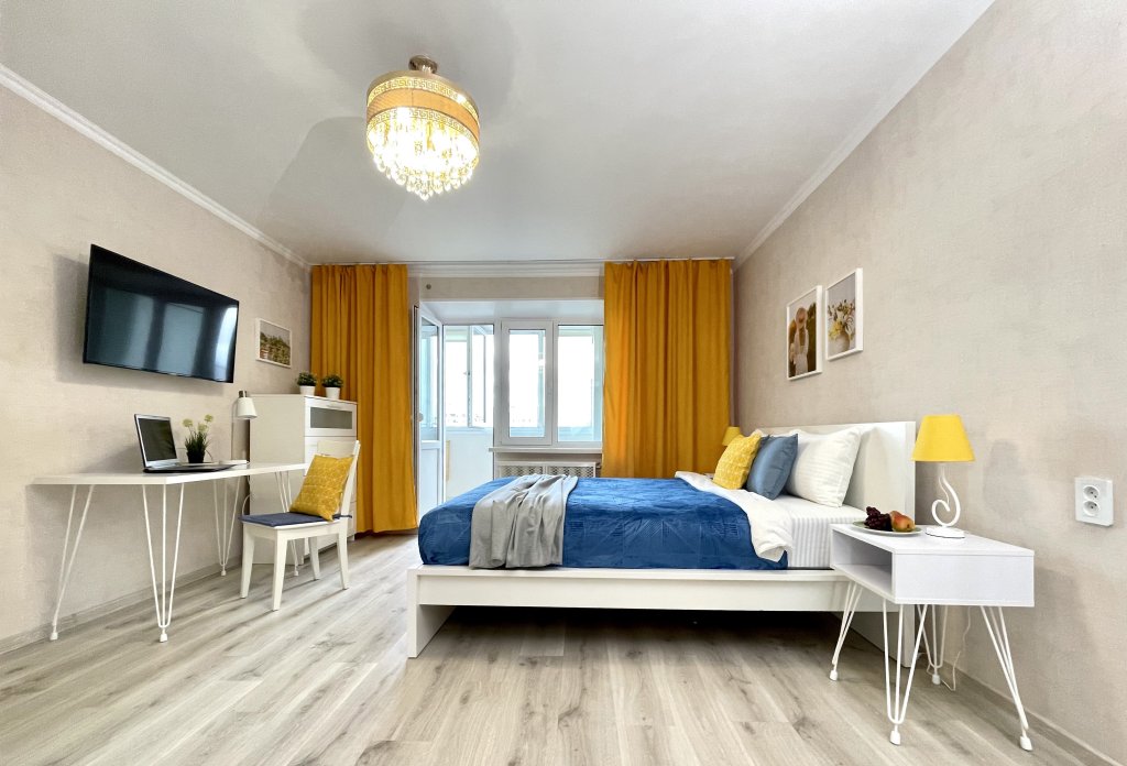 Apartamento 1 dormitorio con balcón y con vista a la ciudad Priyatnaya Okolo Vredena  Na Vedeneeva 4 Flat