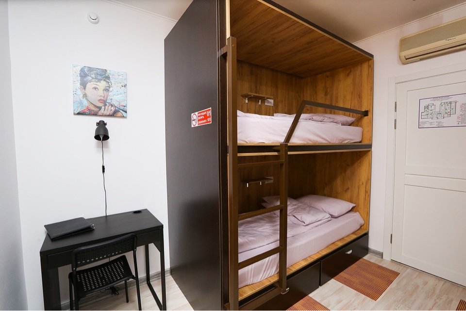Кровать в общем номере (женский номер) хостел Hi Loft