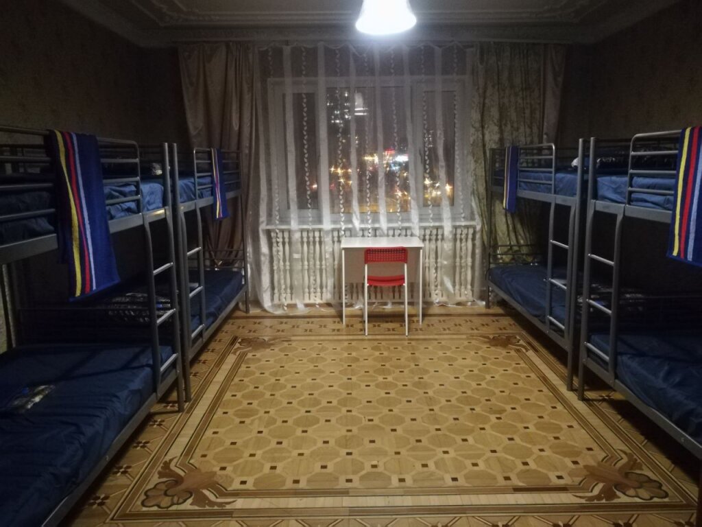 Кровать в общем номере (мужской номер) Апартаменты Студия