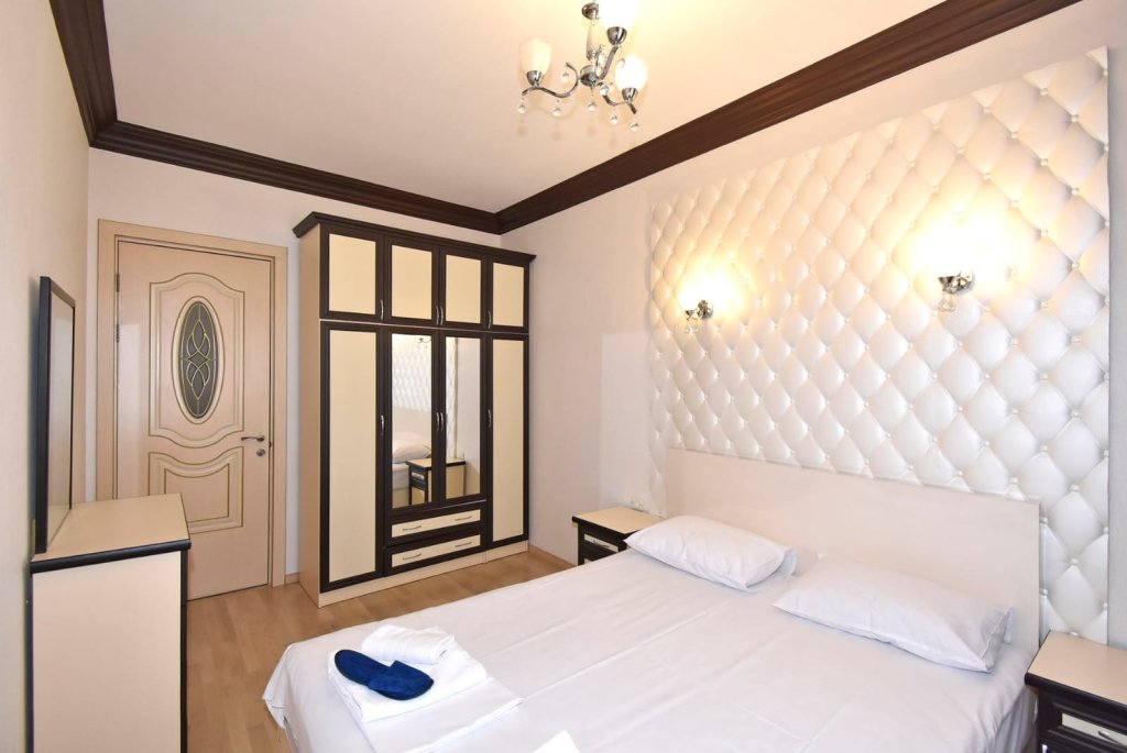 Appartamento 1 camera da letto con balcone e con vista sulla città Apartments RentInnYerevan 13 Pavstos Buzand Street