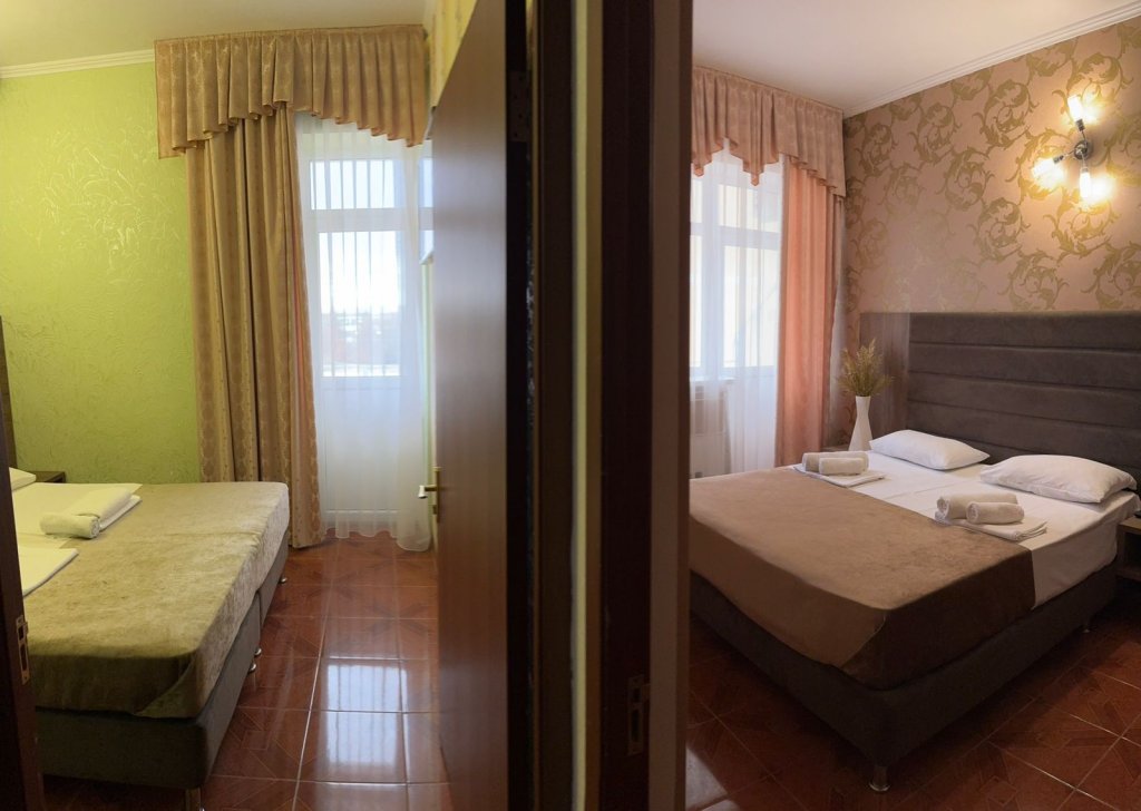 Семейный номер Comfort с 2 комнатами с балконом Отель Ziridis