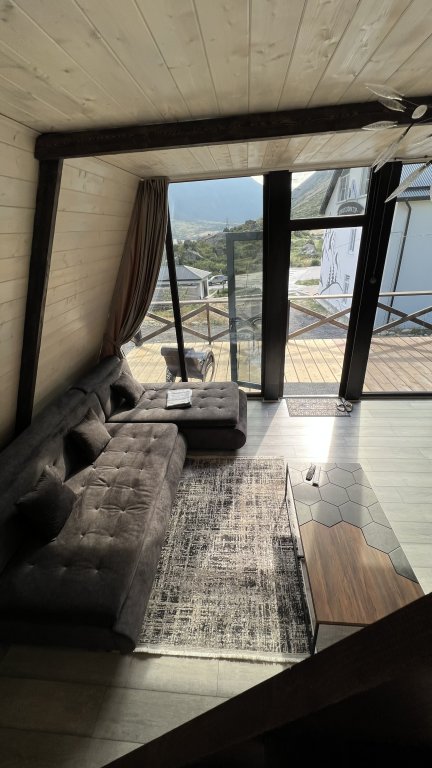 Шале с 2 комнатами с красивым видом из окна Гостевой дом «Философия гор»