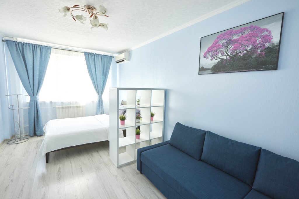 Apartamento con balcón y con vista Like Home In Aksay - Sakura Apartments