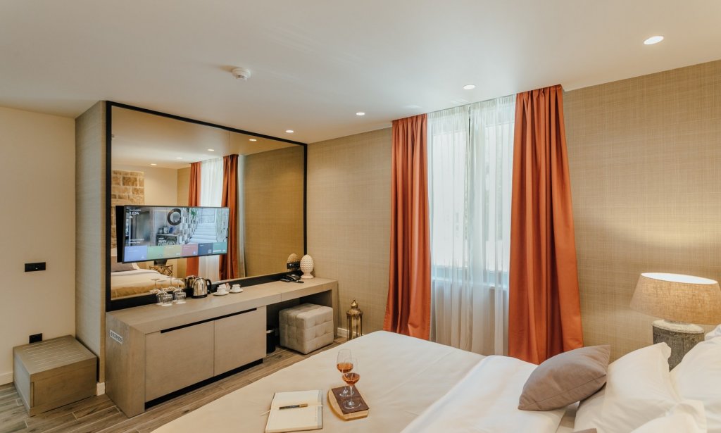 Standard Doppel Zimmer mit Bergblick Casa del Mare - Vizura Hotel