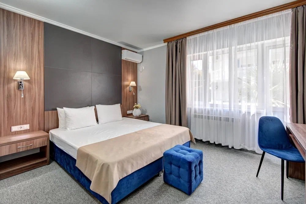 Standard Doppel Zimmer mit Balkon Gretsiya Hotel