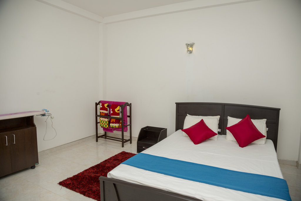 Standard Double room with balcony Lotus Lodge Guest House