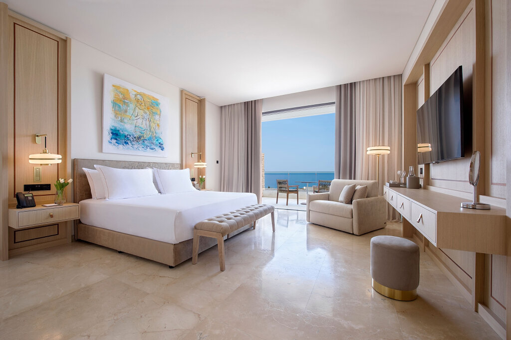 Трёхместный номер Cap Superior с балконом и с видом на море Cap St Georges Hotel & Resort