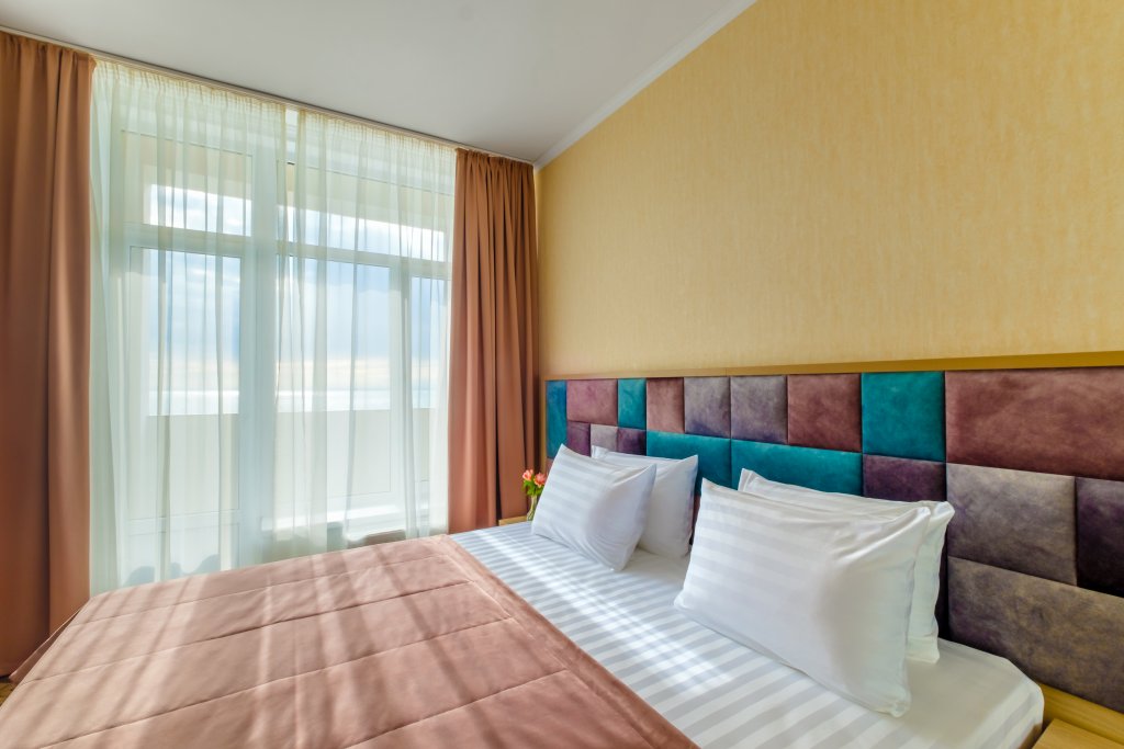 2 Bedrooms Junior Suite with balcony and with view Hotel Dinastiya*** Hotel