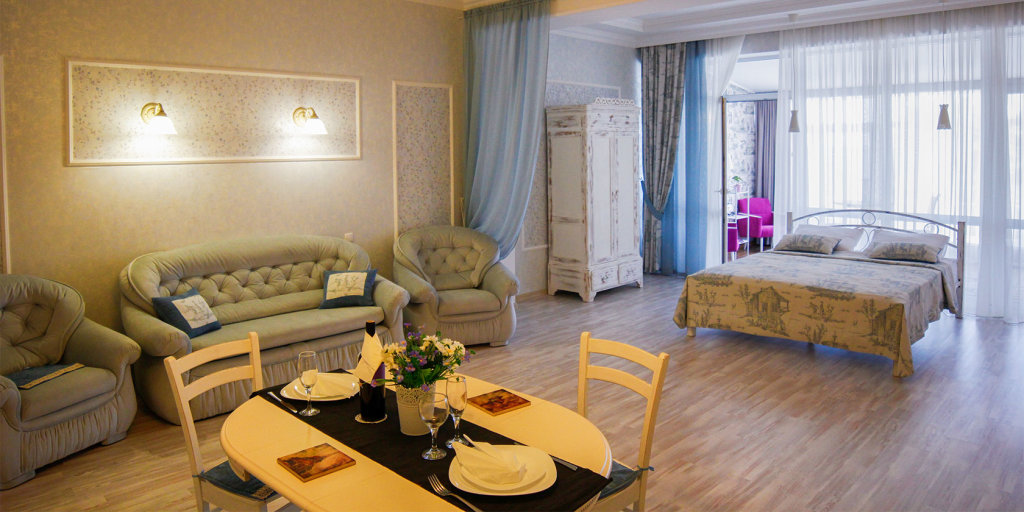 Apartment mit Balkon und mit Meerblick Yevropa Apart-Hotel