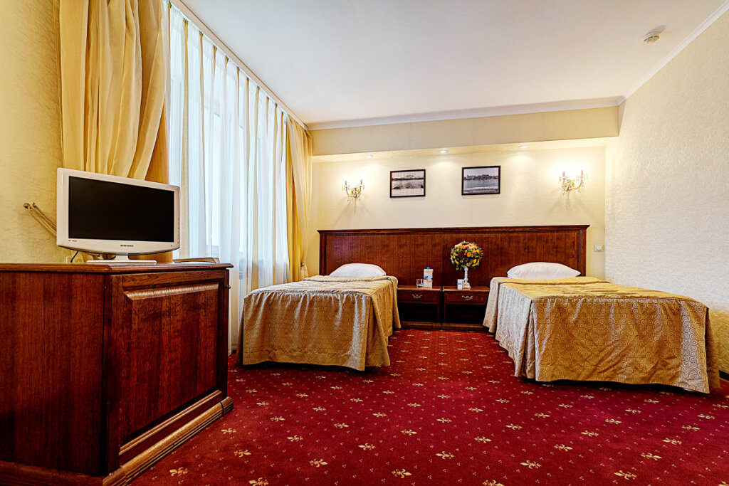Standard double chambre avec balcon Tver Hotel