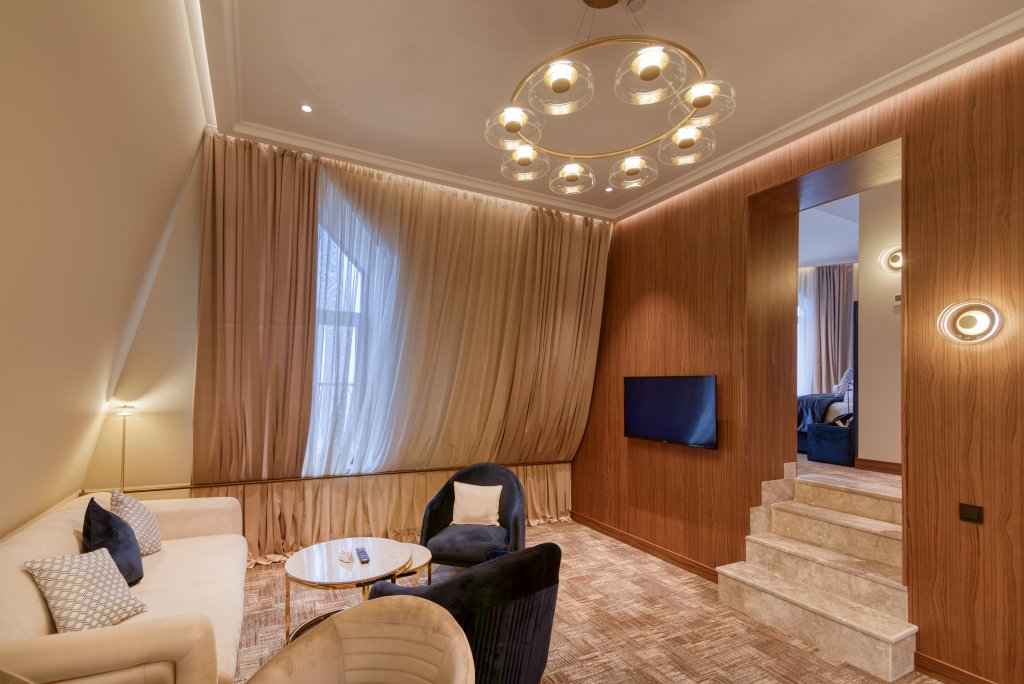 Двухместный люкс Leo с диваном Hayasa Hotel Yerevan