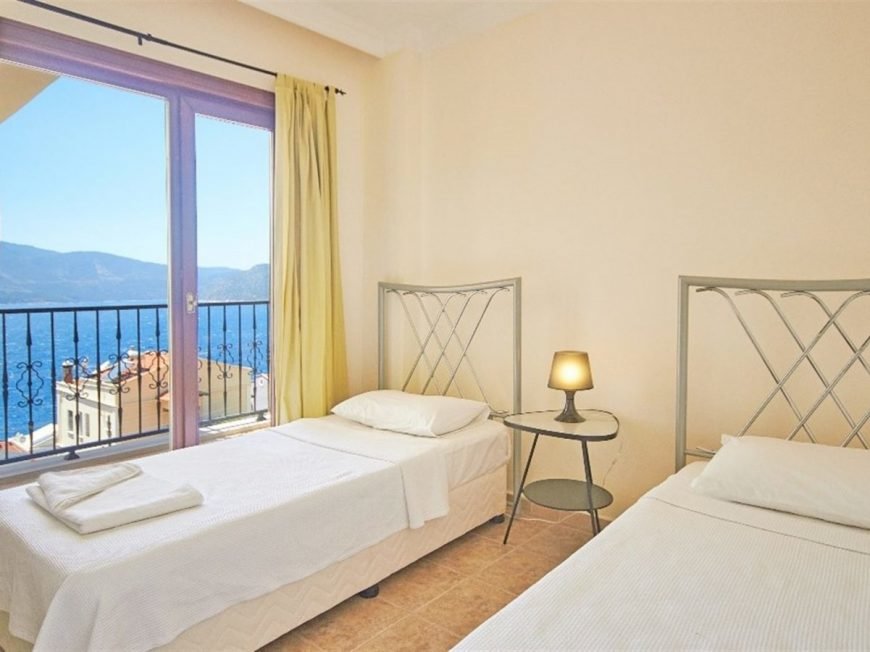 Вилла с 4 комнатами с балконом и с красивым видом из окна Мини-Отель Beyaz Konaklama