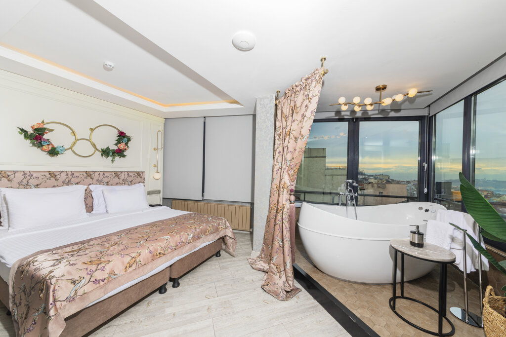 Двухместный люкс с видом на море Ayramin Hotel Taksim