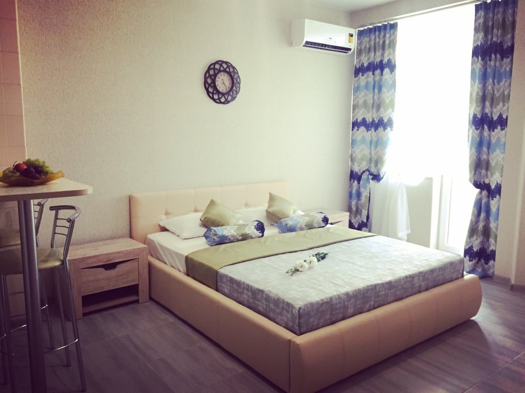 Apartamento 1 dormitorio con balcón y frente a la playa Na Revkomovskom Pereulke Apartments