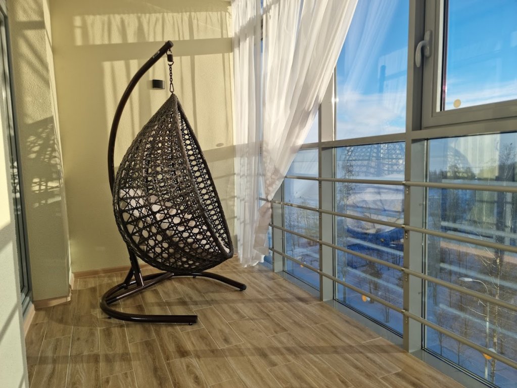 Apartamento 2 dormitorios con balcón y con vista Uyut Na Beregu Ozera Flat