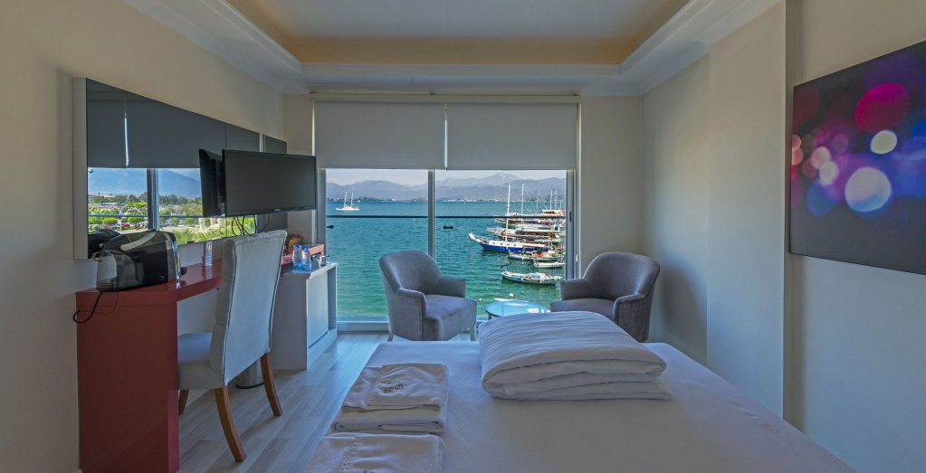 Двухместный номер Standard с балконом и с видом на море Отель Orka Boutique