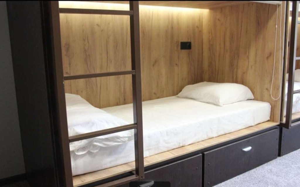 Кровать в общем номере Хостел Аквамарин