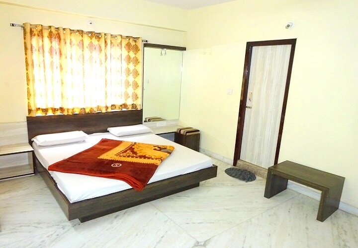Deluxe room Shivansh Inn by Sky Stays Hotel