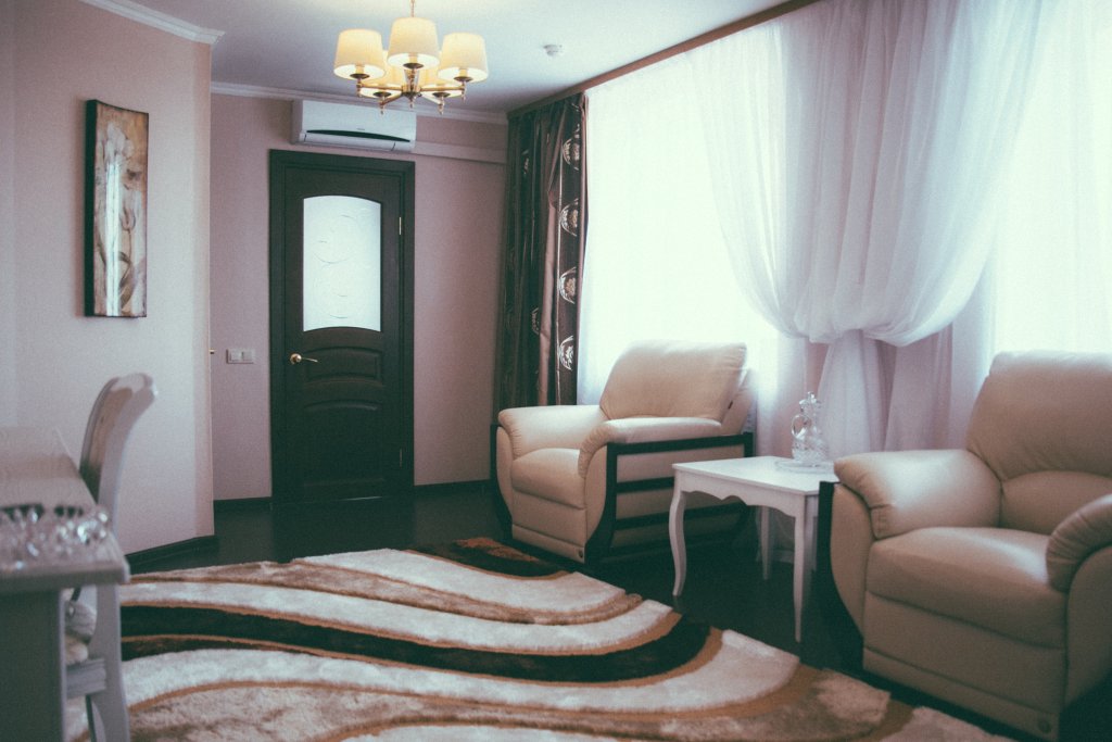 Двухместный люкс Comfort с 2 комнатами с балконом Отель Новороссийск
