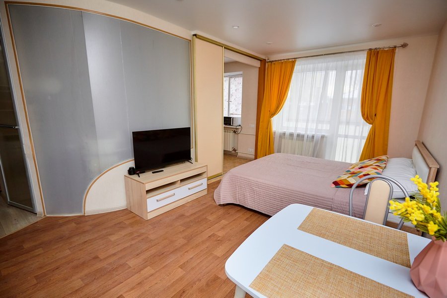 Apartamento 1 dormitorio con balcón y con vista Solnechnaya Kvartira Ryadom S Nizhegorodskoy Yarmarkoy Lodging house