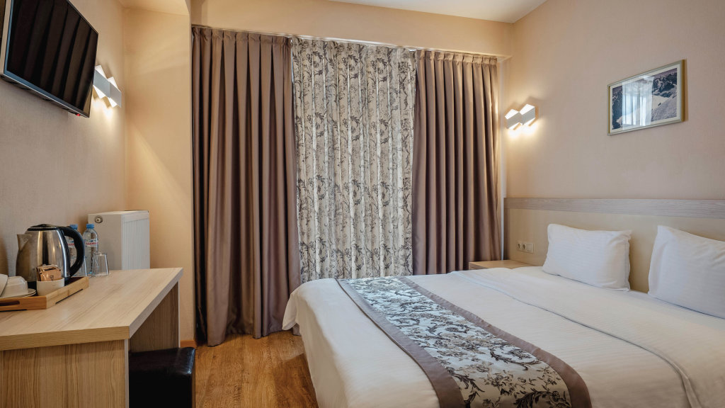 Двухместный номер Стандарт для гостей с ограниченными возможностями Hotel Gudauri Inn