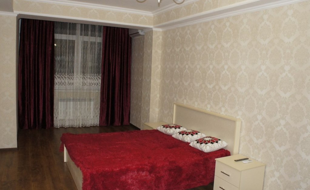 Апартаменты c 1 комнатой с видом на город КвартОтель на М.Горького 85Б