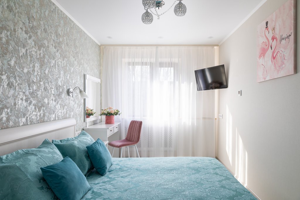 2 Bedrooms Comfort Apartment 2h Komnatnye Flamingo Kenig Holidays V Centre Na Leninskom Prospekte Apartments