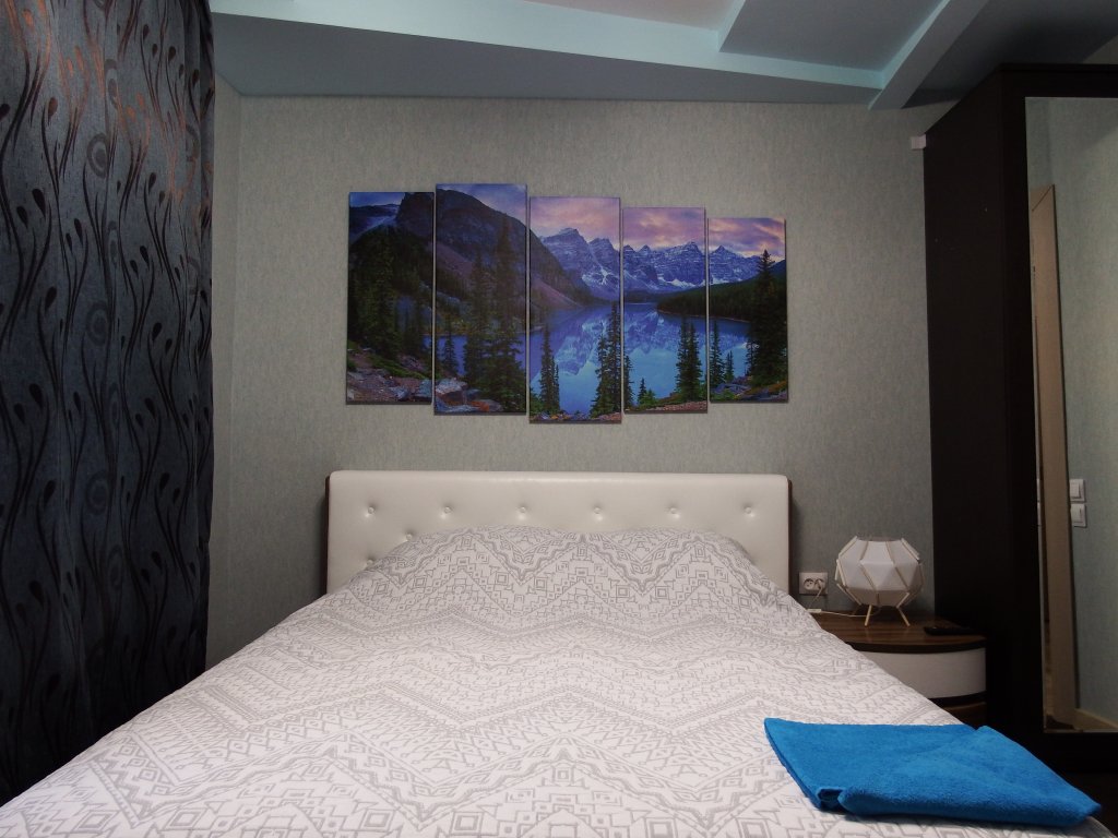 Komfort Doppel Zimmer mit Bergblick Kak Doma Hostel