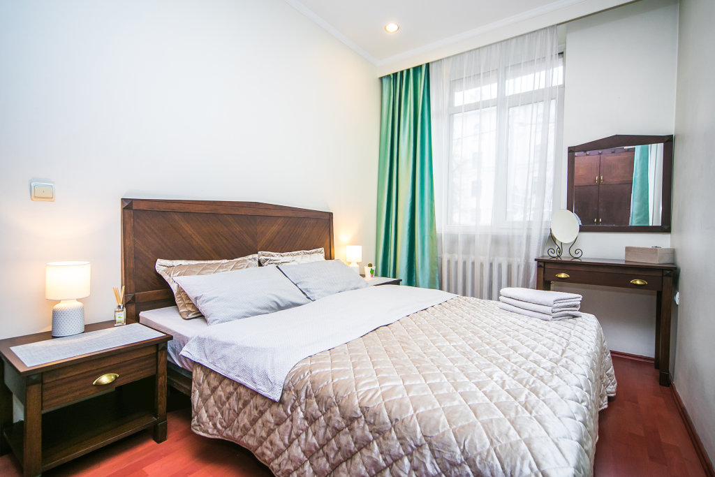 Apartment 3 Zimmer mit Blick V Tsentre Ploschad' Pobedyi Apartments