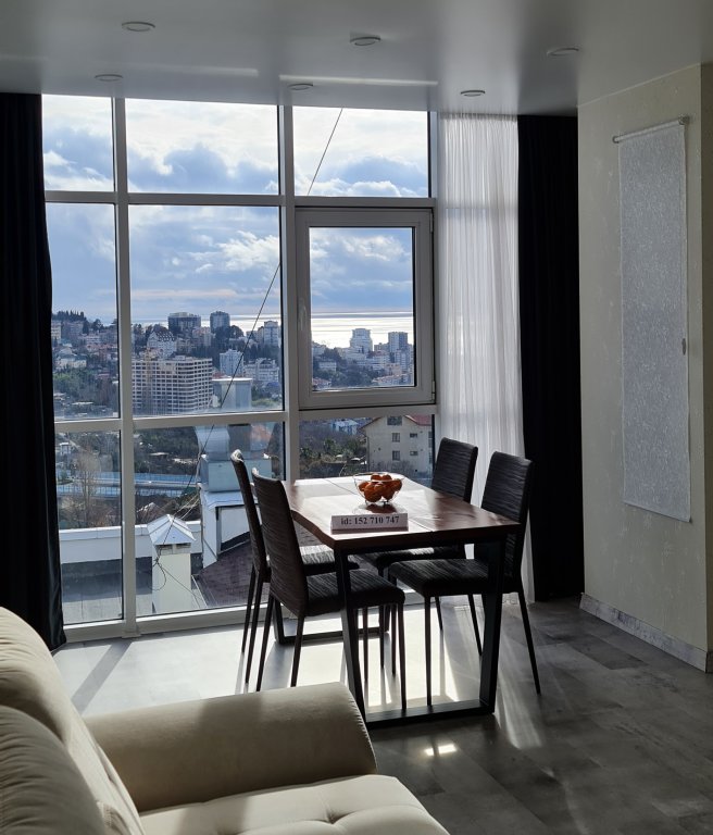 Апартаменты с 3 комнатами с красивым видом из окна Апартаменты Трехкомнатные на Альпийской 27