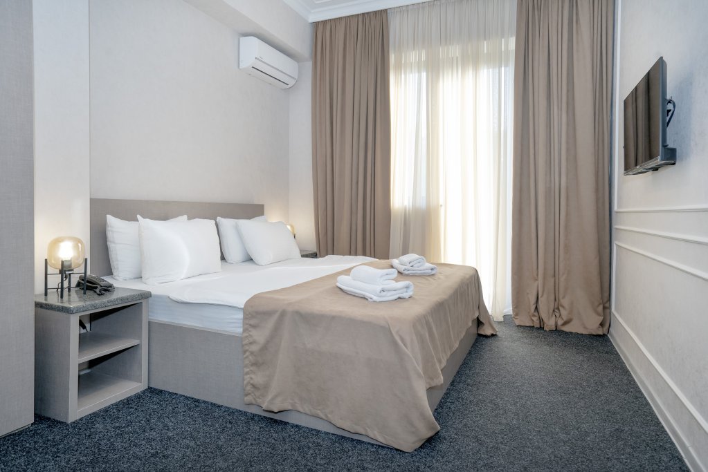 Suite 2 Schlafzimmer mit Balkon und mit Blick Hotel Best Tbilisi