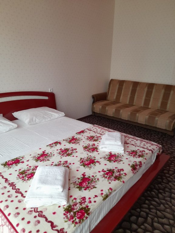 Standard Quadruple room Al-Sofiya Hotel
