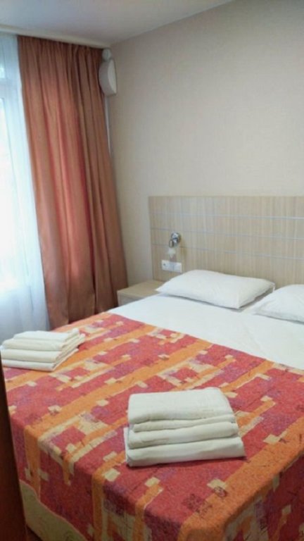 Suite triple 2 dormitorios con balcón Kurortny Hotel Atelika Voskhod 2**