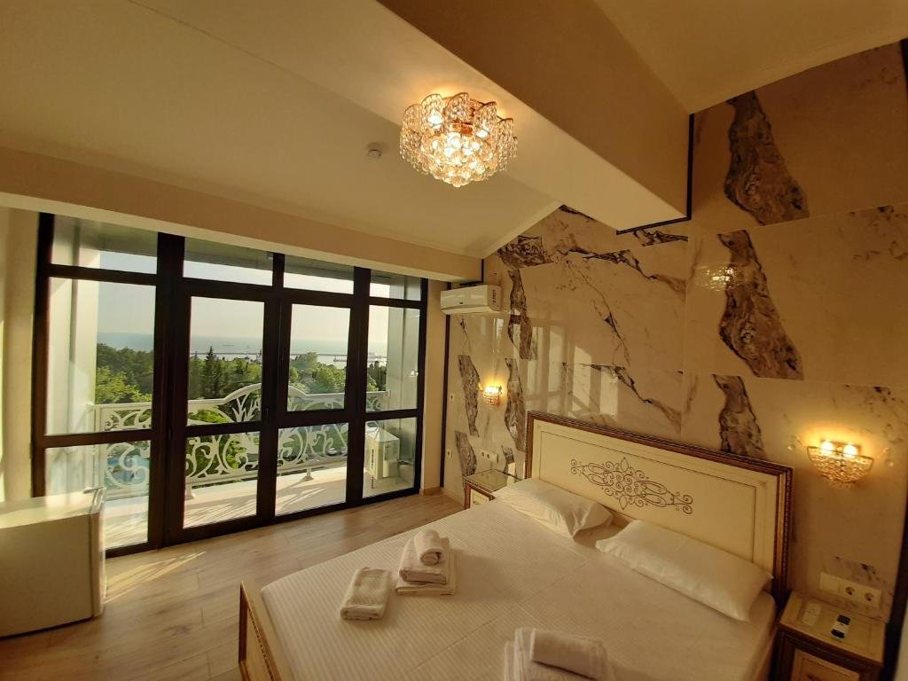 Двухместный номер Panorama Comfort с балконом и с красивым видом из окна Отель Grand Way Панорама