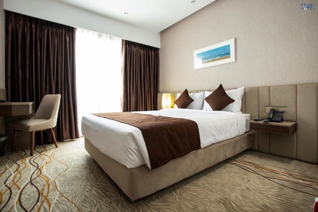 Deluxe Double room with view Pearl Hotel