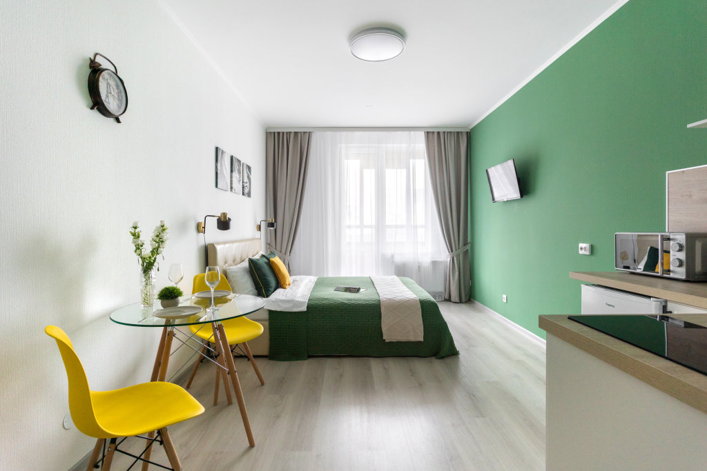 Deluxe Doppel Zimmer mit Balkon Na Arceulovskoj Apartments