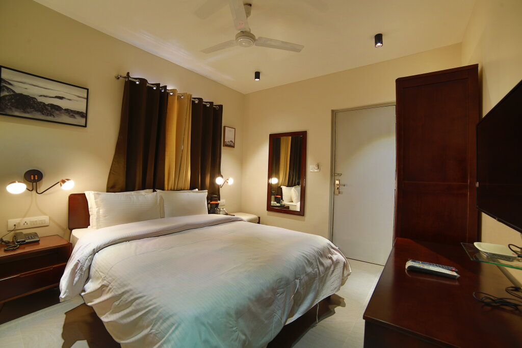 Deluxe room Hotel Marigold Mount Abu With Swimming Pool