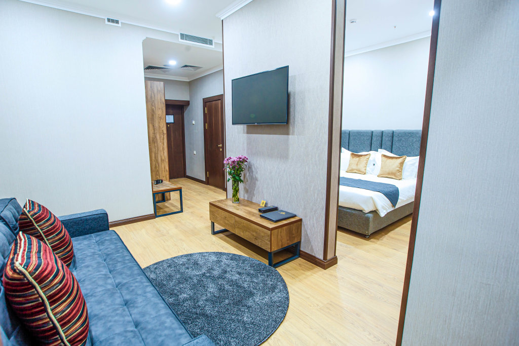 Suite Hotel Krokus Plaza