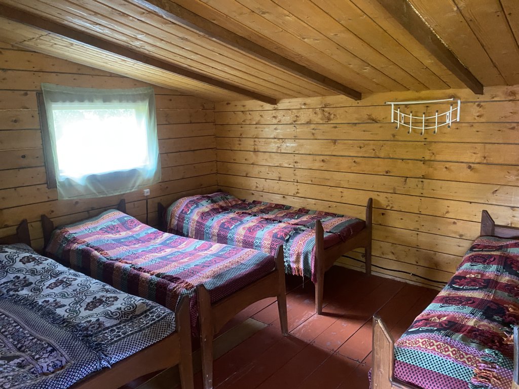 Кровать в общем номере База отдыха Алтайские дачи
