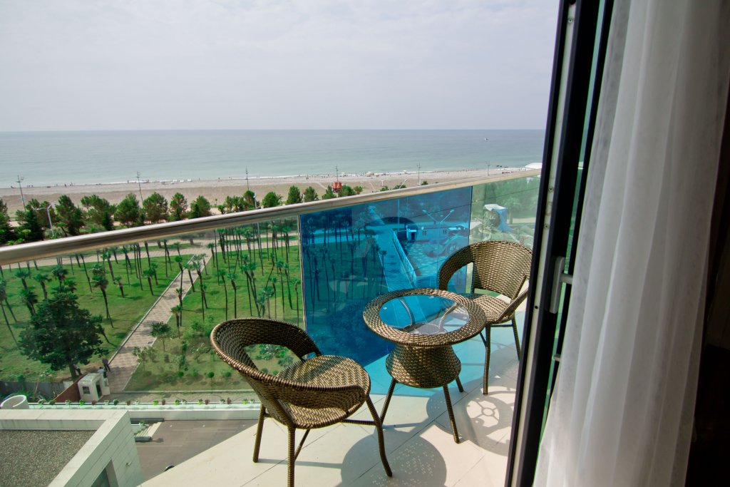 Apartamento doble 1 dormitorio con balcón y con vista al mar Bellevue Residence Batumi