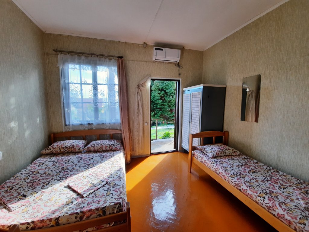 Standard Quadruple room Byili-Zhili Guest house